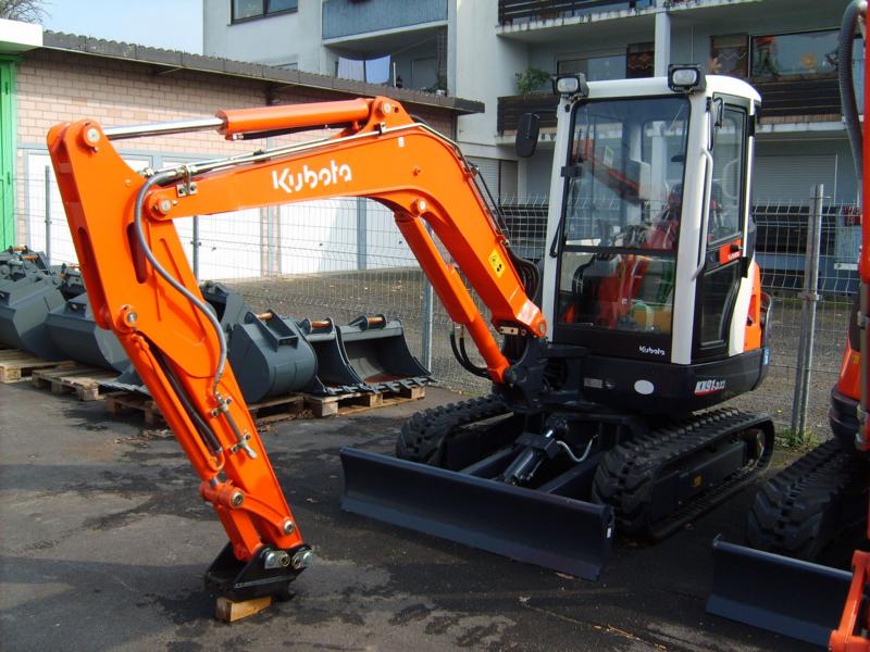 Kubota KX 91-3 alpha 2.jpg