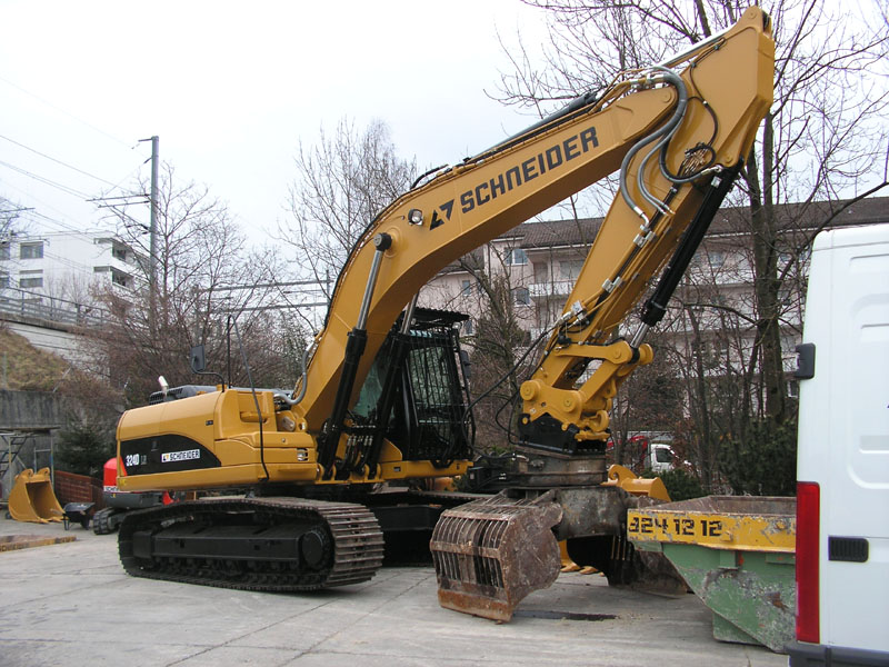 Cat 324D LN Schneider.jpg