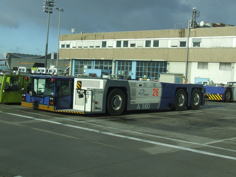 Goldhofer A380-Schlepper (3).jpg