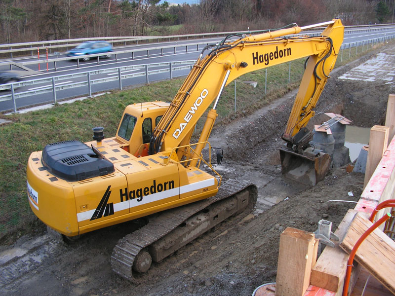 Daewoo S290LC-V (2).jpg