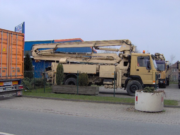 VOLVO-2.jpg