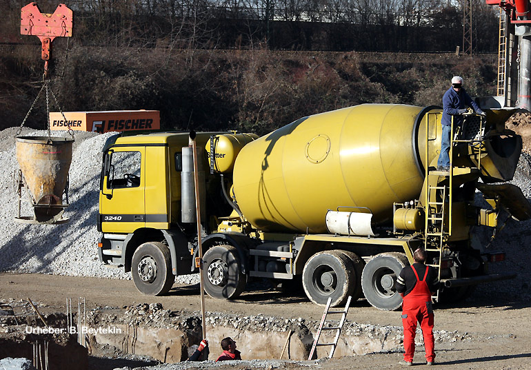 Actros_3240-4a-Betonmischer.jpg