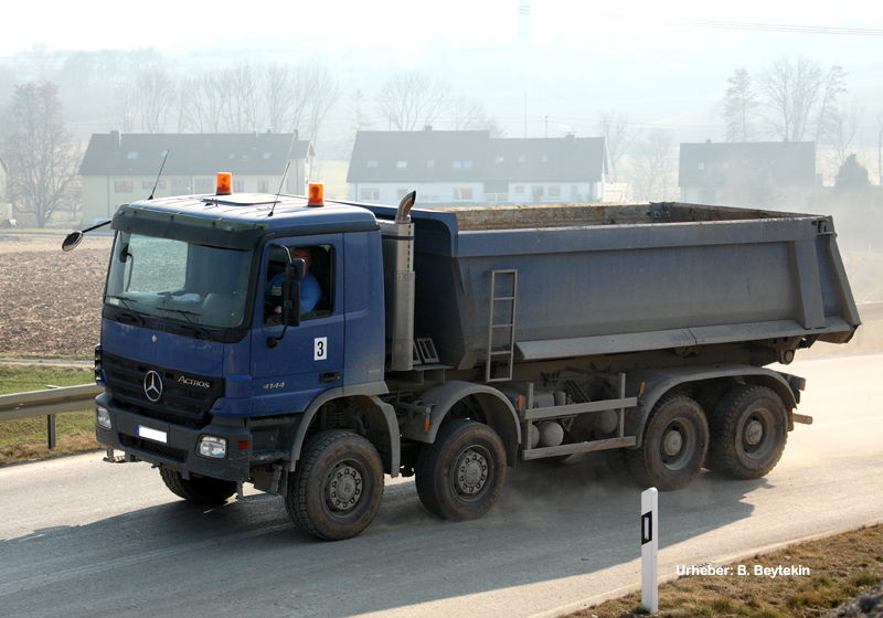 Actros-MP2_4144_1.jpg