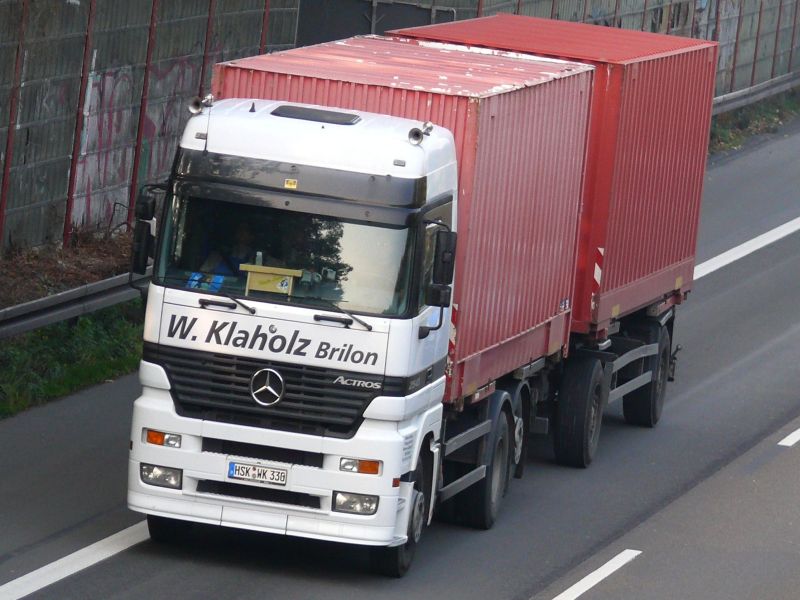 Mercedes Actros MP1 Hängerzug Wechselbrücken 3+2 weis 001.jpg