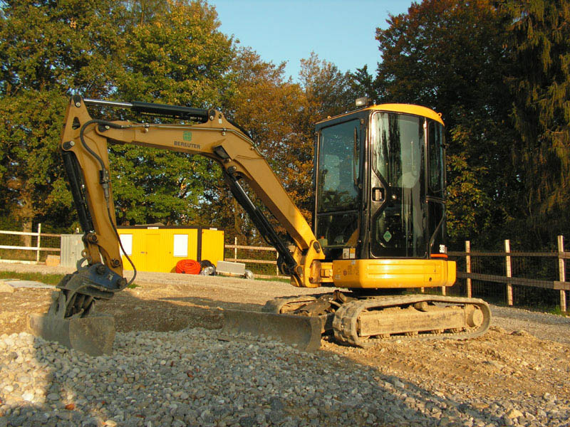 Cat 303CR Bereuter.jpg