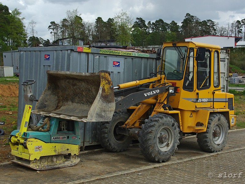 volvo_zl402c_0.jpg