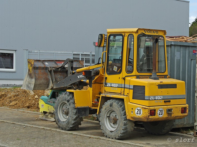 volvo_zl402c_1.jpg