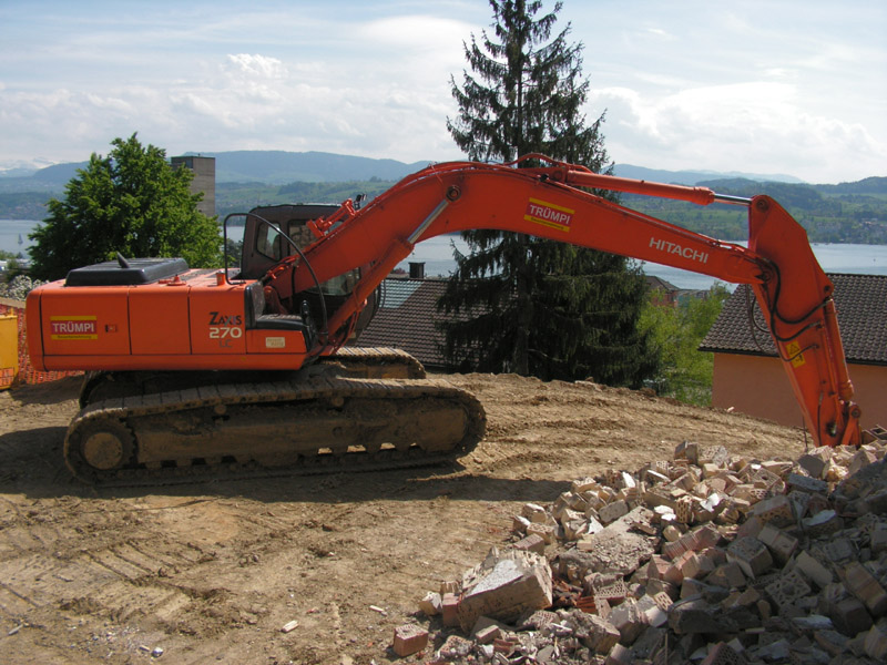 Hitachi Zaxis 270 LC (1).jpg