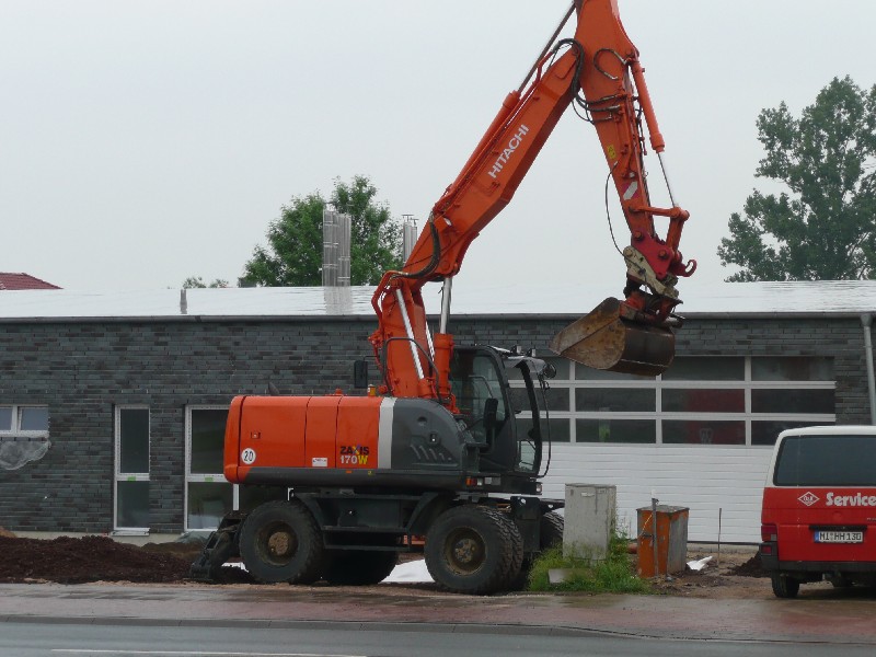 Hitachi Zaxis 170 W.jpg