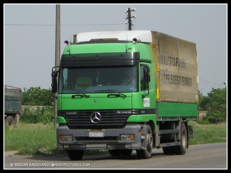 SU57772 MB Actros 1843 01.jpg