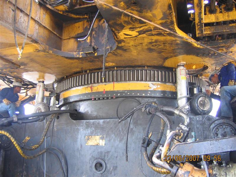 64 Soportes traseros estrcutura (Medium).jpg