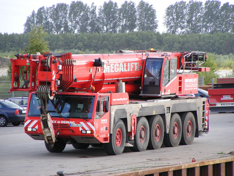 Terex1.jpg