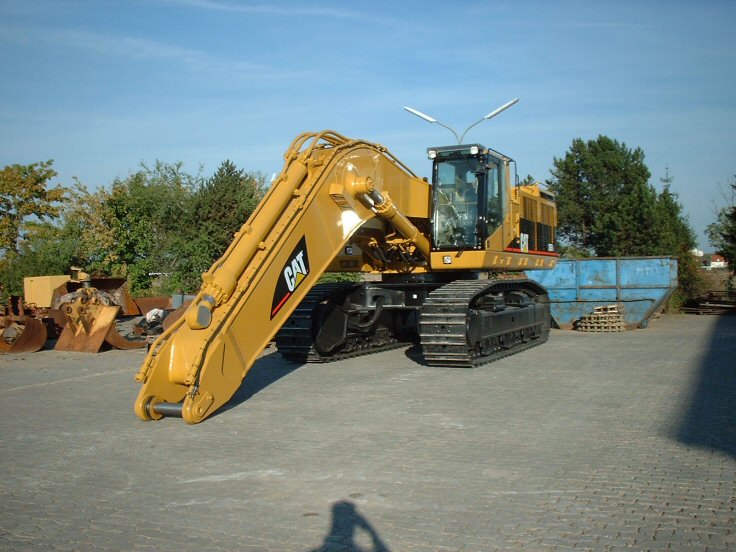 CAT385 BLN 3.jpg