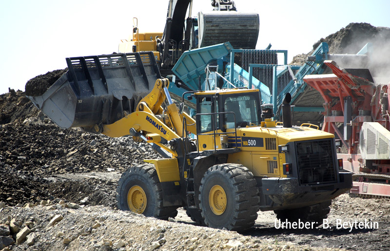 Komatsu_WA500_5.jpg