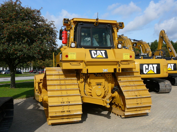 Cat D6T 3.jpg