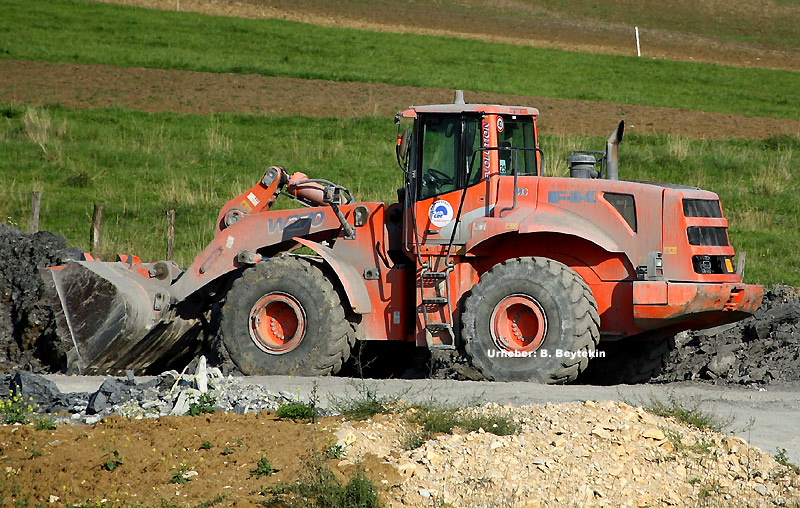 Fiat-Hitachi_W270_1.jpg