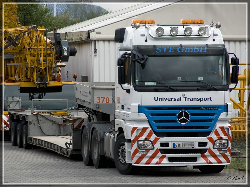 actros_2655_universal_transport.jpg