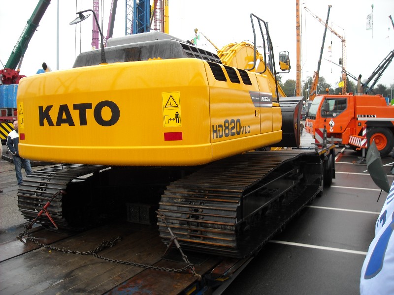 KATO HD 820 (3).jpg