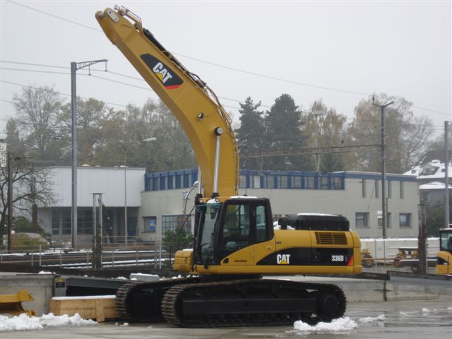 Cat 336D.jpg