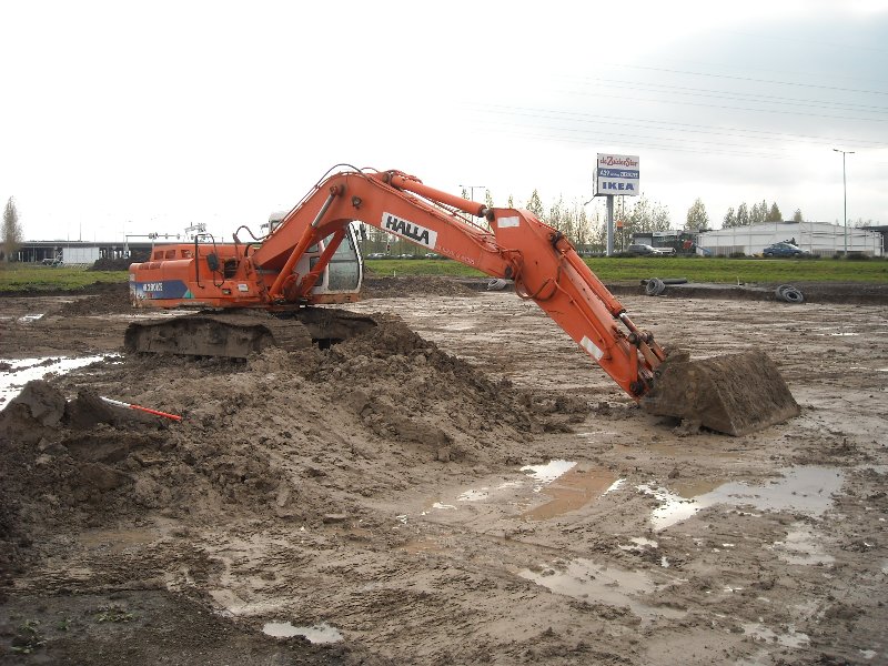 Halla HE 280 LCE (5).jpg