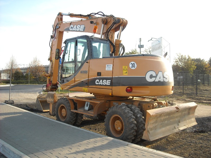 Case WX 185 (3).jpg