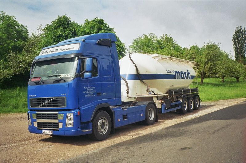 schramm maxit volvo FH links.jpg