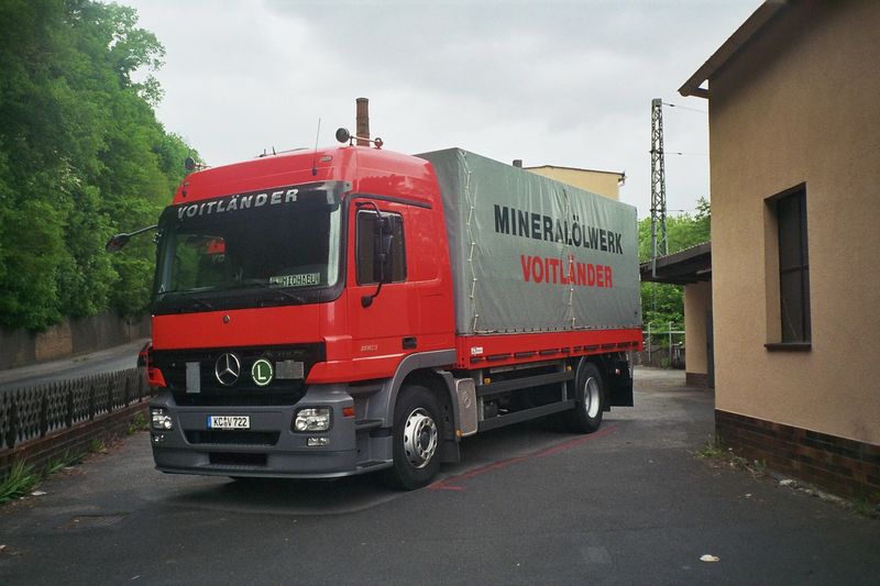 voitl&auml;nder MB actros L neu.jpg