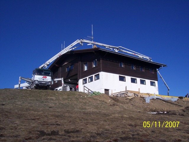 M 28002.jpg