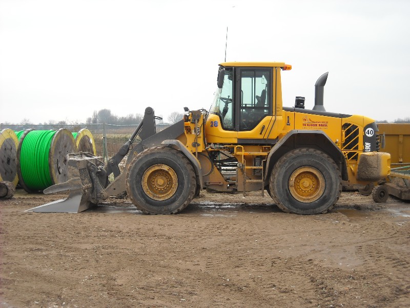 Volvo L 90 F TKB (2).jpg