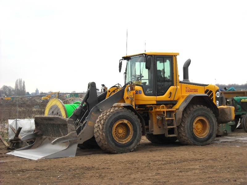 Volvo L 90 F TKB (3).jpg