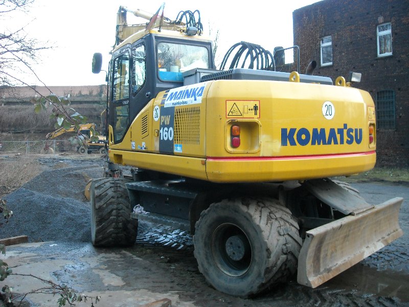 Komatsu PW 160 Mainka (1).jpg