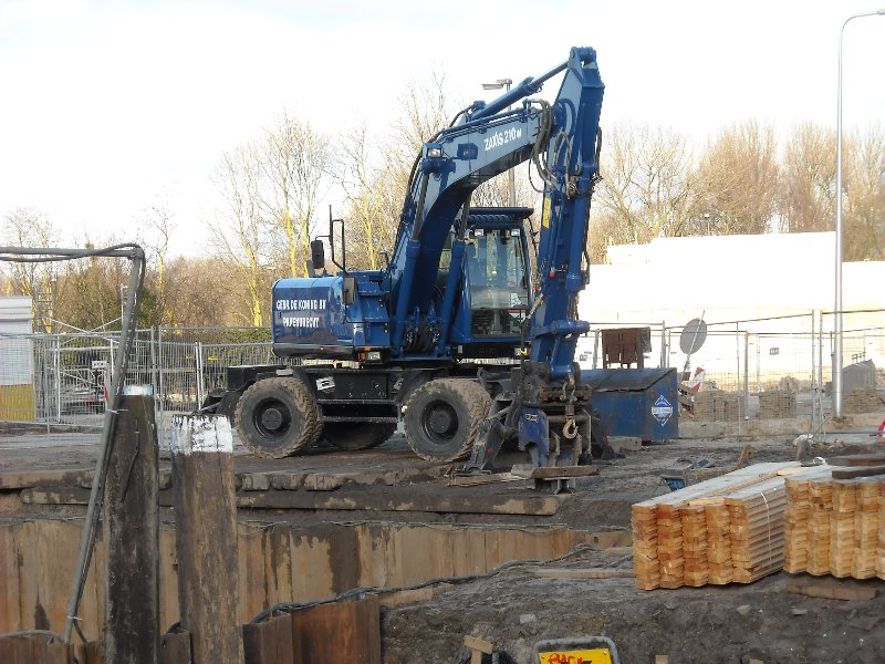 Zaxis 210 W (2).jpg