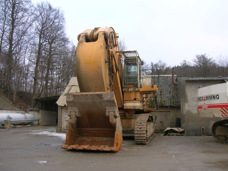 R984B_2.jpg