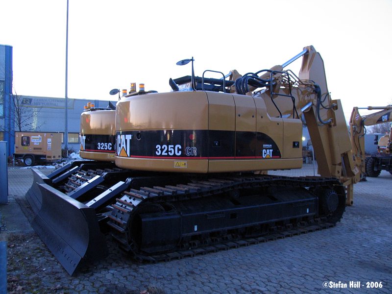 Cat325C-CR_03.jpg