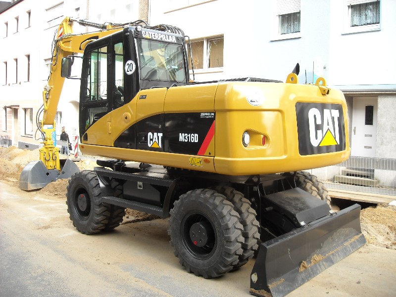 Cat M 316 D (2).jpg