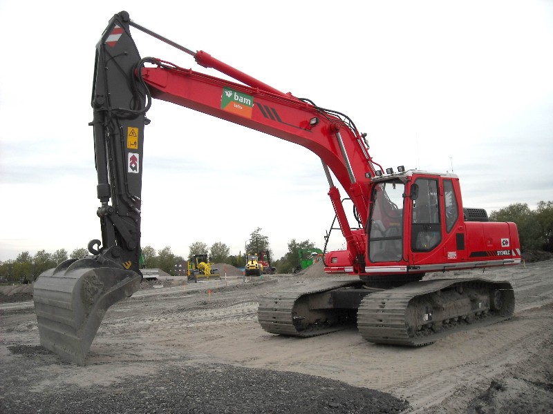 Sany SY 240 LC (4).jpg