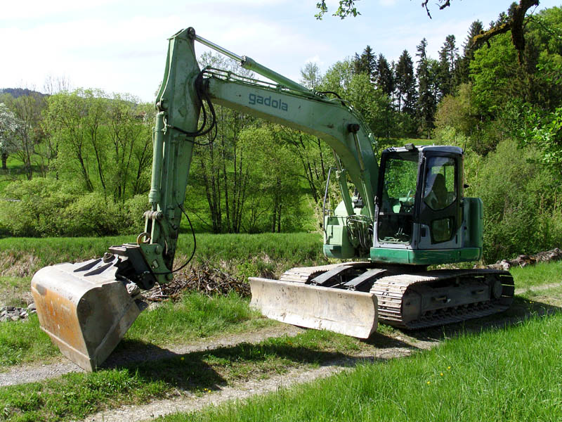 Komatsu PC128 US-2 (1).jpg