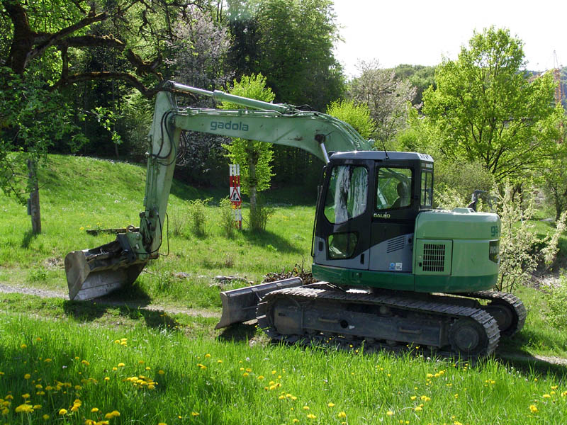 Komatsu PC128 US-2 (2).jpg