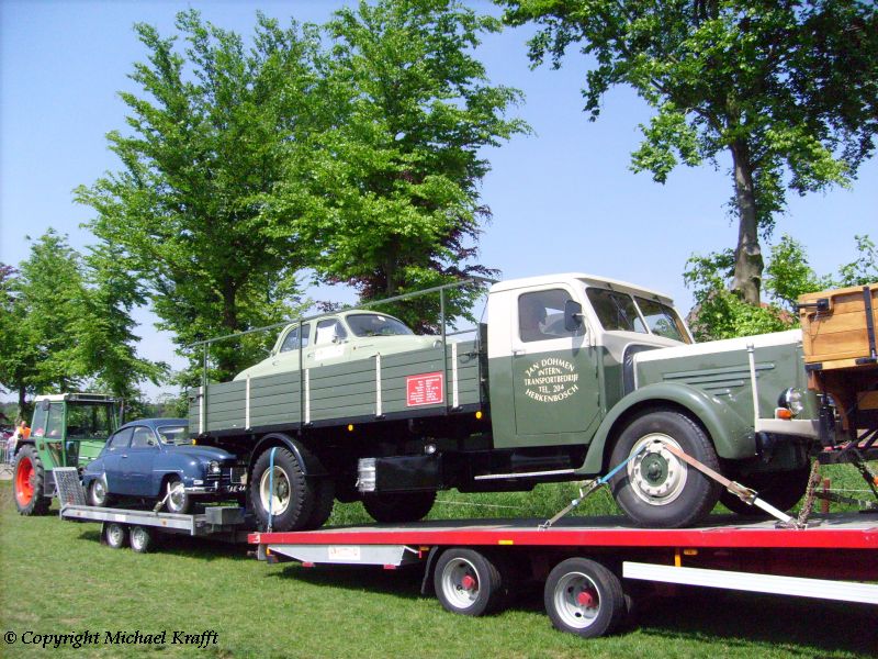 2009-05-10, Lkw-Treffen Montfort NL mit Tina 114, 800.jpg