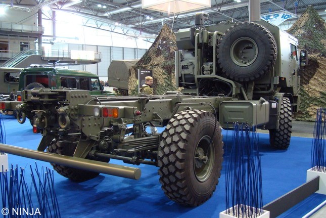 Iveco_M170.33WM_4x4_04.jpg