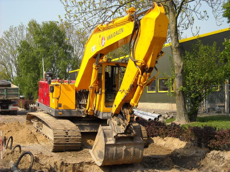 Volvo EC 230 B v Dalen (10).jpg