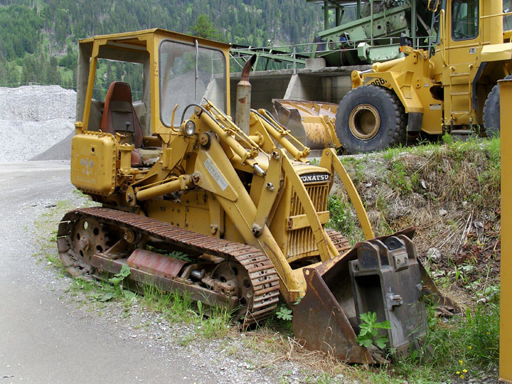 Komatsu D21S (2).jpg