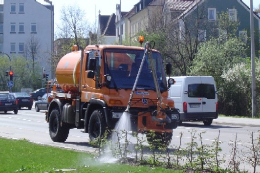 Unimog U 300 Stadt Starubing3.jpg