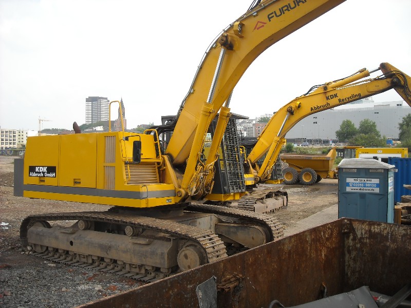 Furukawa 650 E (5).jpg