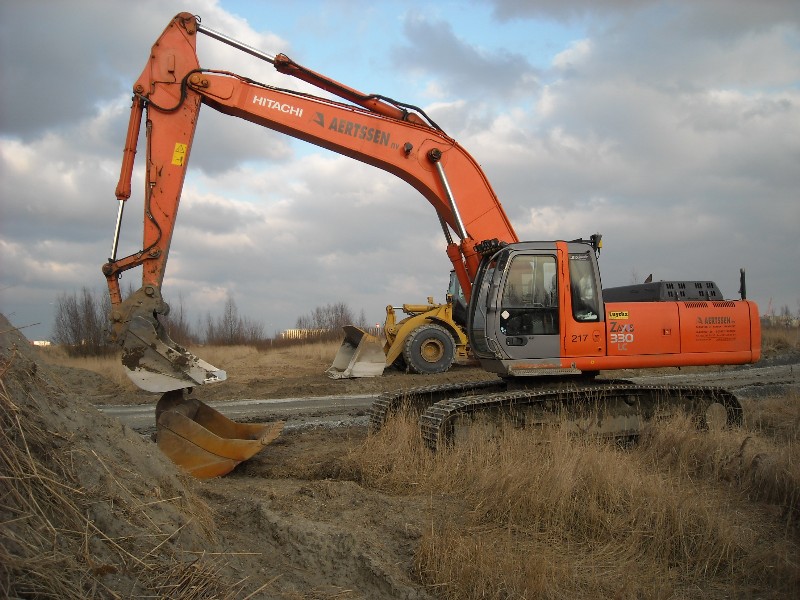 Aertssen Zaxis 330 (1).jpg