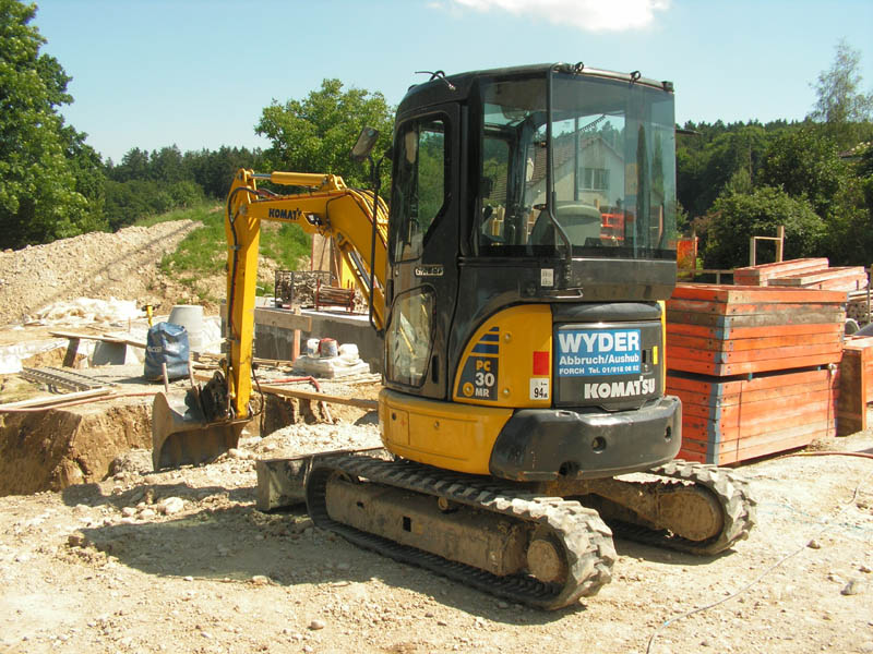 Komatsu PC30MR-2.jpg