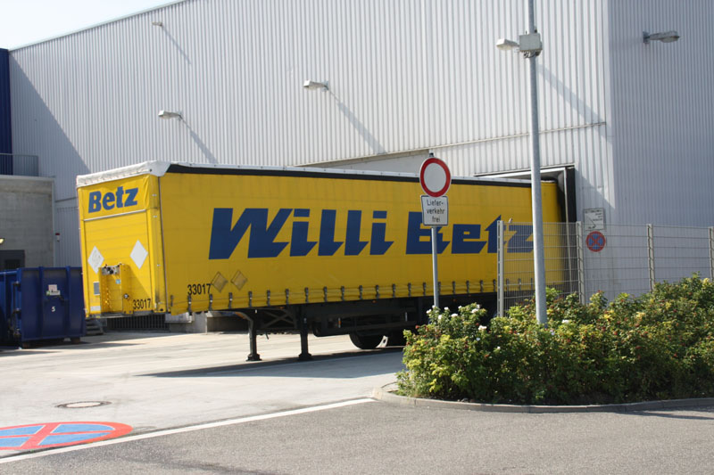 Willi Betz Trailer_klein.jpg