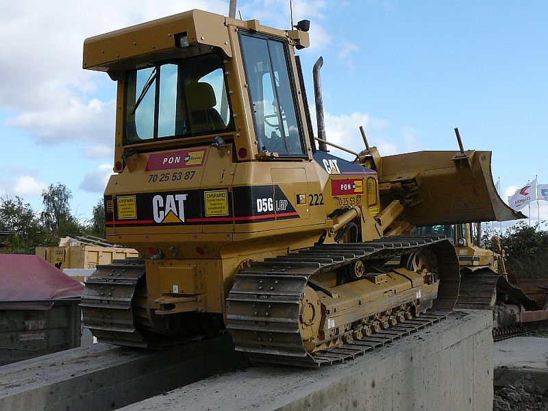 CAT D5G no1.jpg