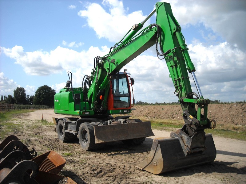 BAM Robex 170 W-7 (5).jpg