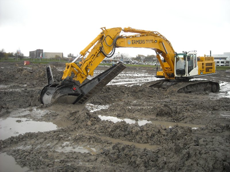 Cat 345 D (2).jpg